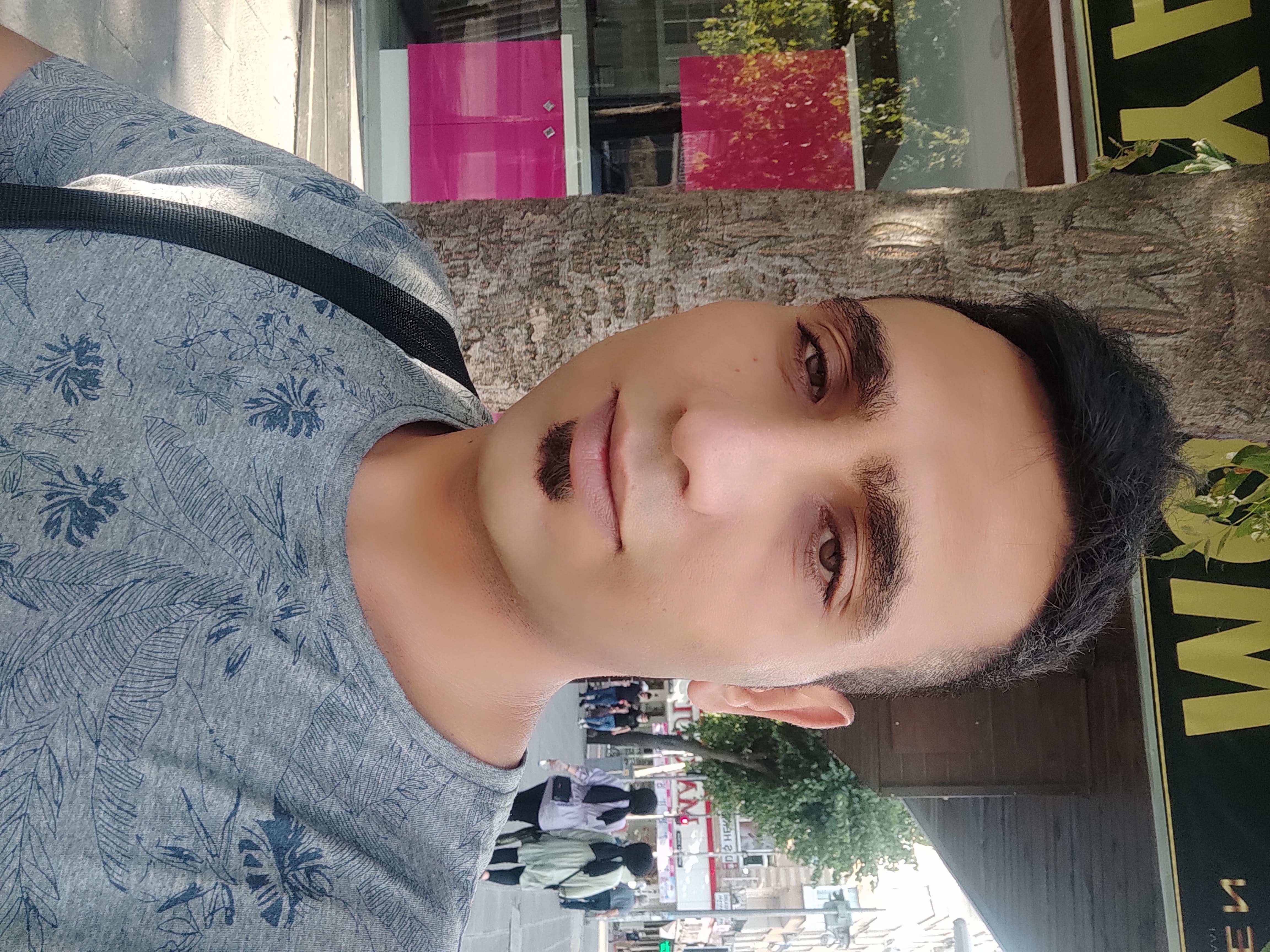        Hallo,  Ich bin Fassadenmonteur aus der Türkei. Ich habe Erfahrung mit Aluminiumfassade, PVC 