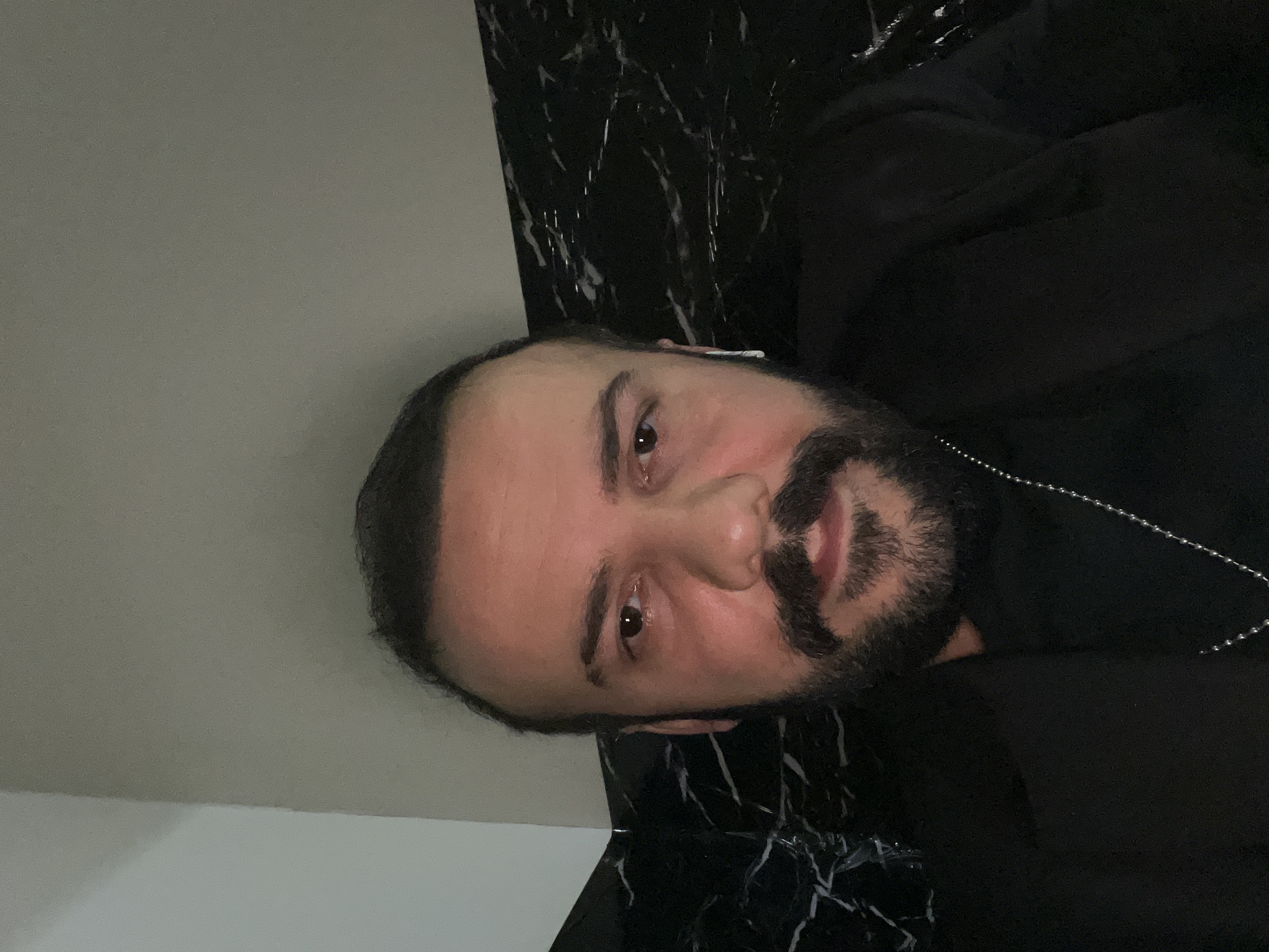 Almanyada çalışabileciğim kuaför arıyorum